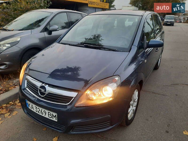 Мінівен Opel Zafira 2006 в Броварах