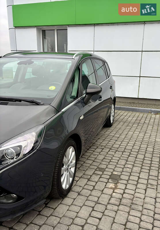 Минивэн Opel Zafira 2015 в Львове