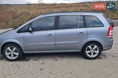 Минивэн Opel Zafira 2009 в Турке