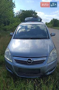 Мінівен Opel Zafira 2010 в Нововолинську