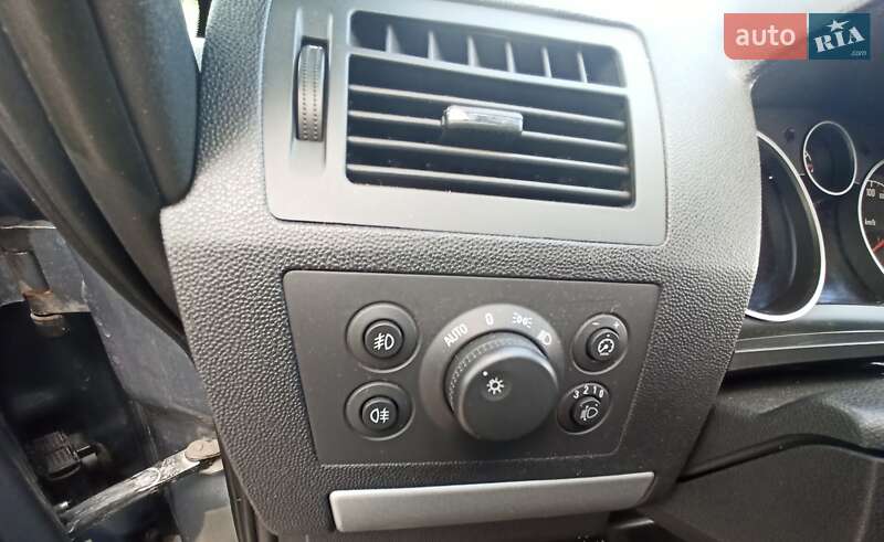 Мінівен Opel Zafira 2010 в Нововолинську