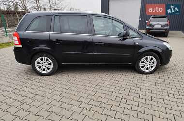 Минивэн Opel Zafira 2011 в Луцке