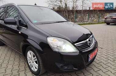 Минивэн Opel Zafira 2011 в Луцке