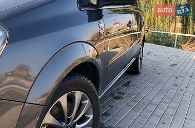 Минивэн Opel Zafira 2011 в 