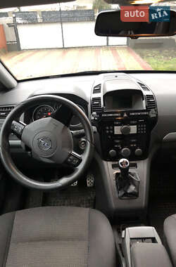 Минивэн Opel Zafira 2011 в 