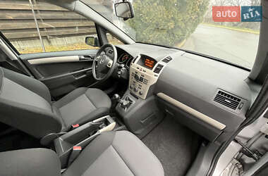Минивэн Opel Zafira 2008 в 