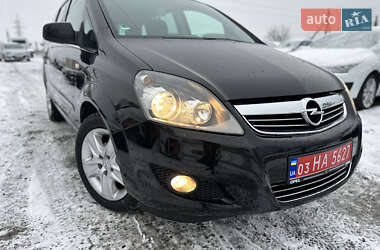 Минивэн Opel Zafira 2011 в Ровно