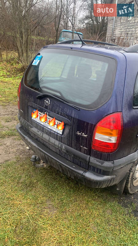 Минивэн Opel Zafira 2000 в Ивано-Франковске