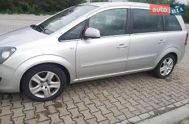 Минивэн Opel Zafira 2012 в 