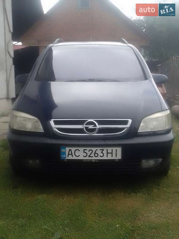 Минивэн Opel Zafira 2002 в Луцке