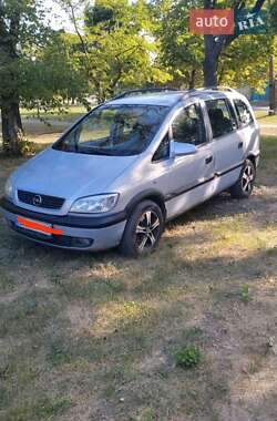 Мінівен Opel Zafira 2002 в Чугуєві