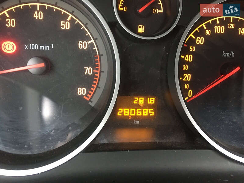 Минивэн Opel Zafira 2008 в Изяславе