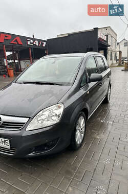 Минивэн Opel Zafira 2011 в 