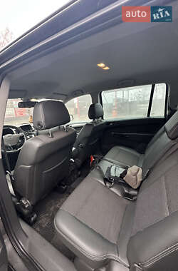 Минивэн Opel Zafira 2011 в 