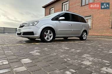 Минивэн Opel Zafira 2007 в Теофиполе