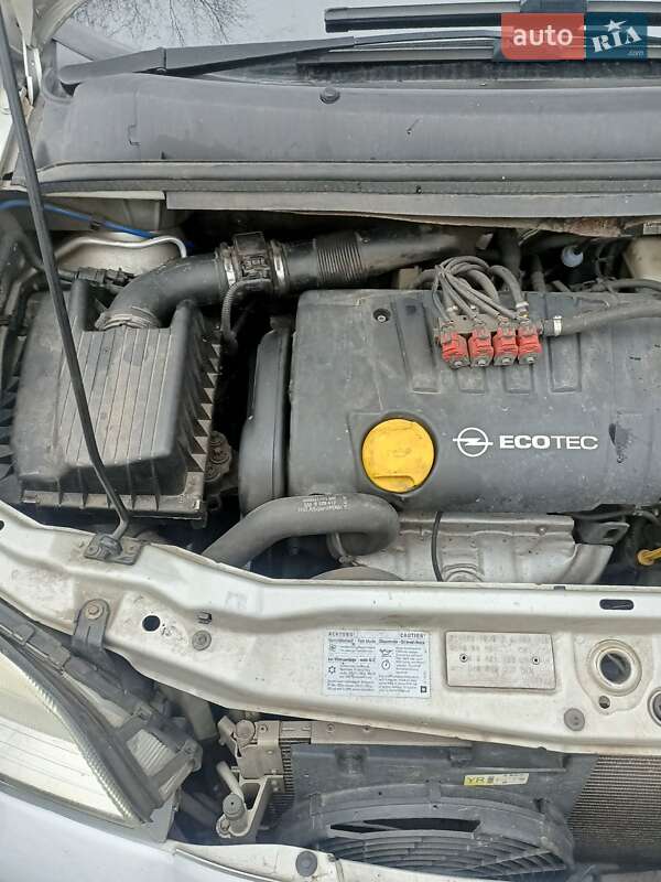Минивэн Opel Zafira 2004 в Кременчуге