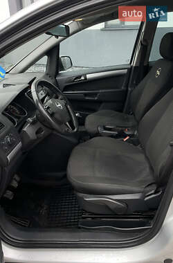 Минивэн Opel Zafira 2011 в Кременце