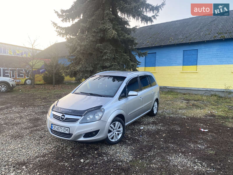 Мінівен Opel Zafira 2008 в Чернівцях