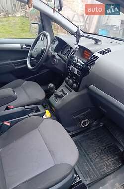 Минивэн Opel Zafira 2011 в 