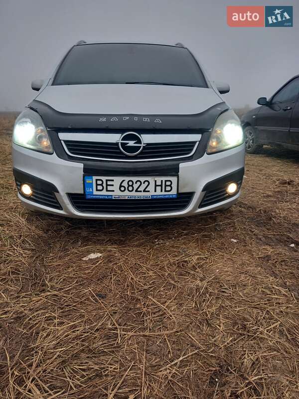 Мінівен Opel Zafira 2005 в Борисполі