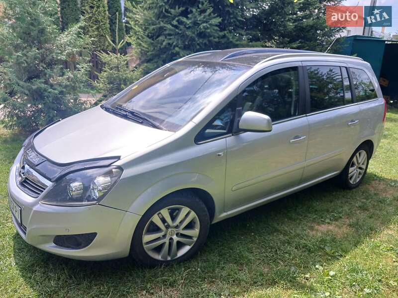 Мінівен Opel Zafira 2011 в Львові