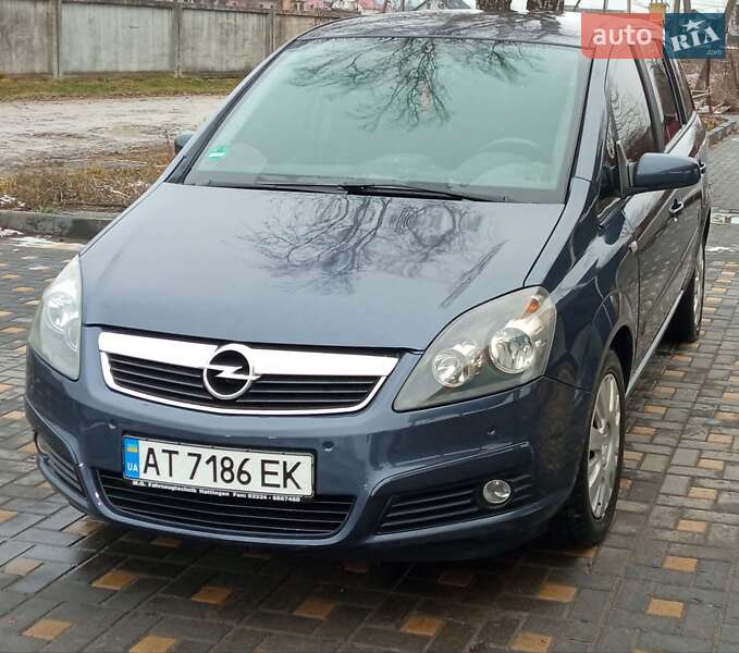 Мінівен Opel Zafira 2007 в Коломиї