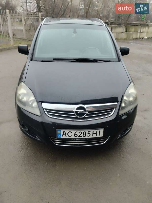 Мінівен Opel Zafira 2011 в Луцьку