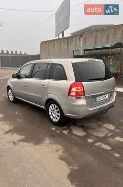 Мінівен Opel Zafira 2011 в 