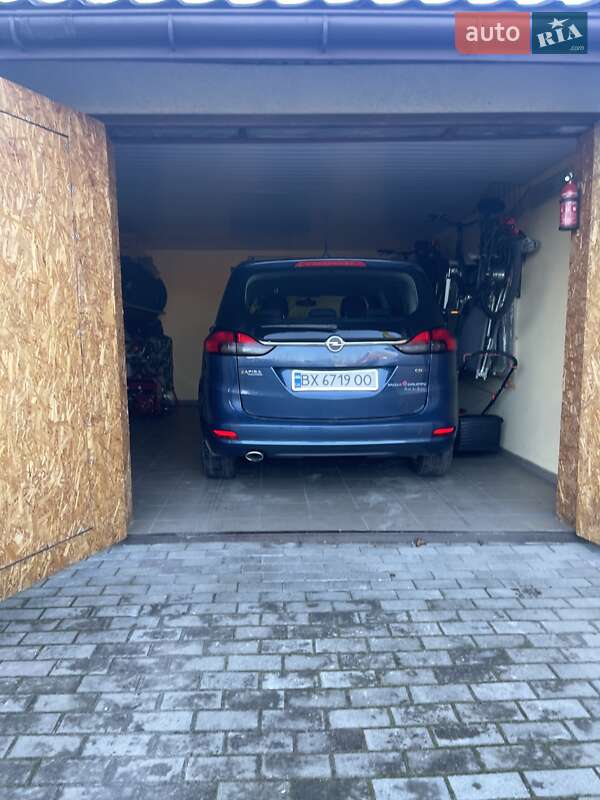 Мінівен Opel Zafira 2016 в Славуті