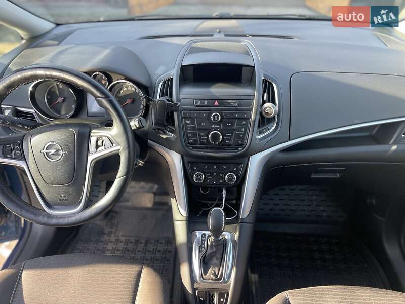 Мінівен Opel Zafira 2016 в Славуті