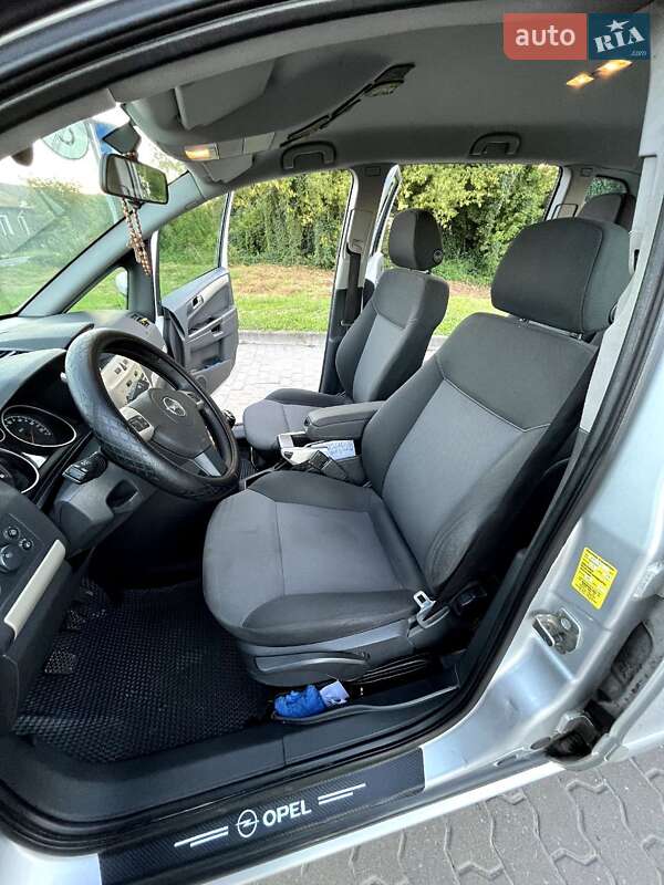 Минивэн Opel Zafira 2008 в Бродах