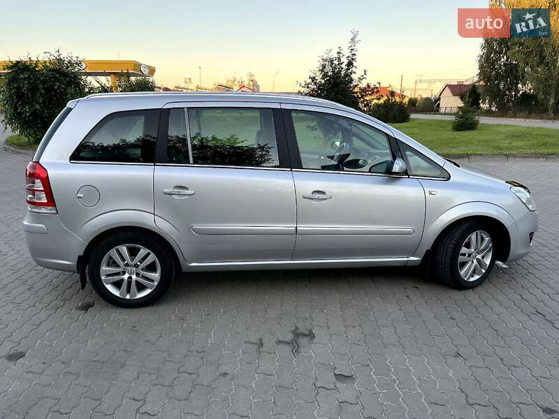 Минивэн Opel Zafira 2008 в Бродах