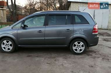 Минивэн Opel Zafira 2005 в 