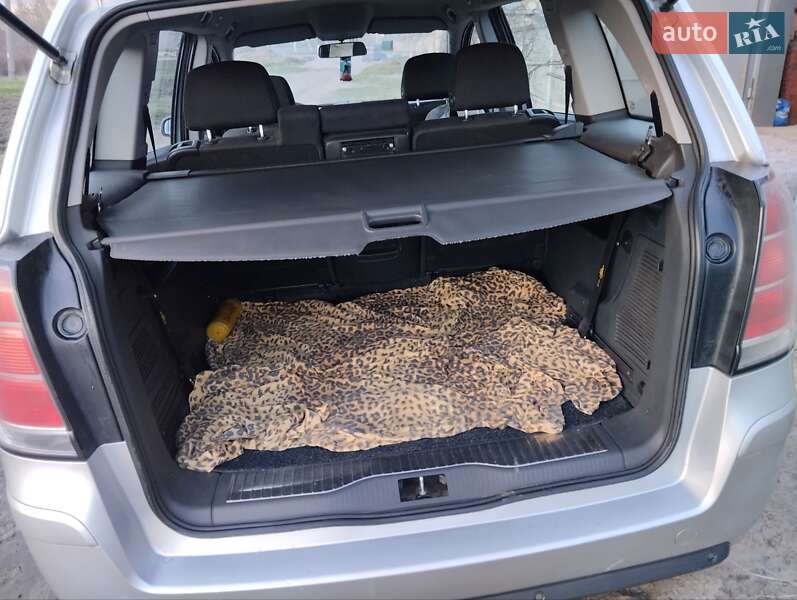 Минивэн Opel Zafira 2007 в Александрие фото 7 Минивэн Opel Zafira 2007 в Александрие