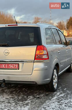 Минивэн Opel Zafira 2011 в Виннице