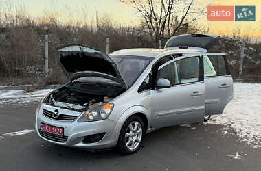 Минивэн Opel Zafira 2011 в Виннице