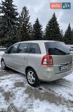 Минивэн Opel Zafira 2011 в Ровно