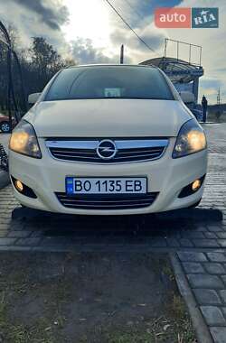 Минивэн Opel Zafira 2013 в 