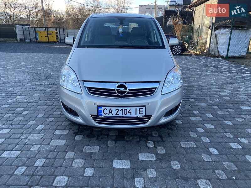 Мінівен Opel Zafira 2010 в Хмельницькому