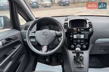 Минивэн Opel Zafira 2010 в Запорожье