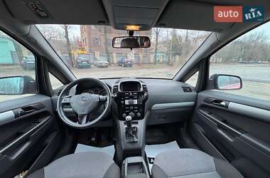 Минивэн Opel Zafira 2010 в Запорожье