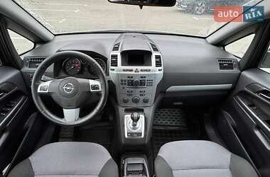 Минивэн Opel Zafira 2013 в Киеве