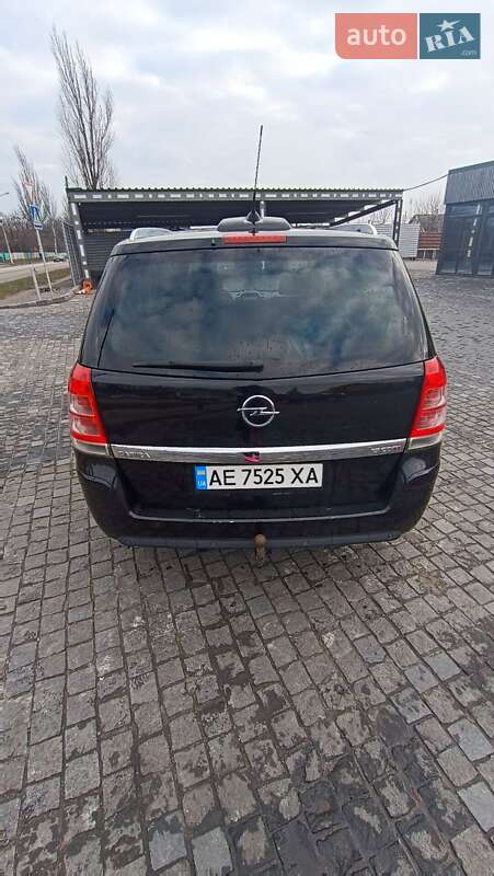Мінівен Opel Zafira 2010 в Кам'янському