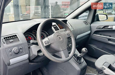 Минивэн Opel Zafira 2005 в Харькове