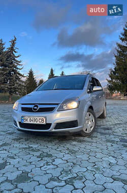 Мінівен Opel Zafira 2005 в Дубні