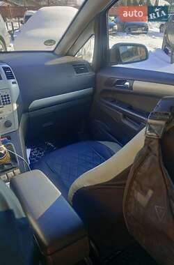 Минивэн Opel Zafira 2009 в 