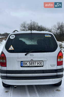 Минивэн Opel Zafira 2002 в Ровно