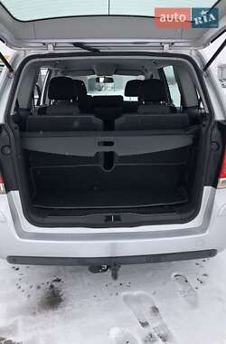 Минивэн Opel Zafira 2008 в 