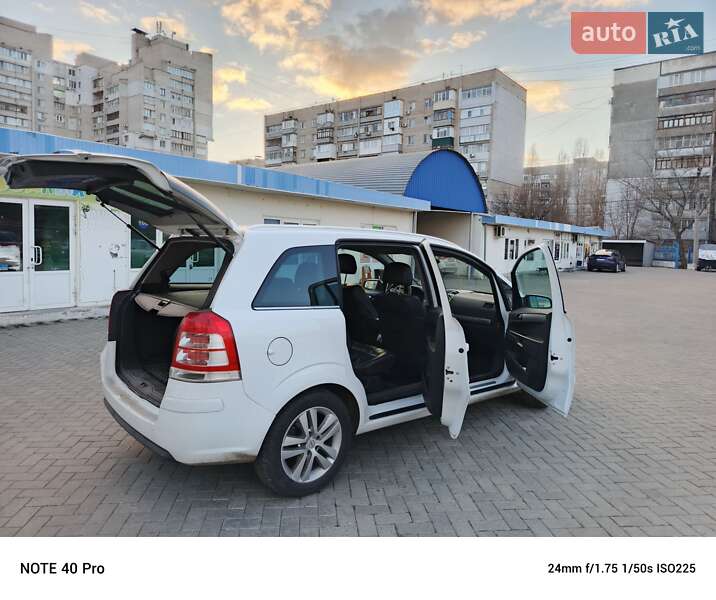 Минивэн Opel Zafira 2008 в Николаеве фото 22 Минивэн Opel Zafira 2008 в Николаеве