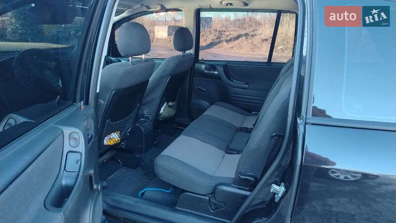 Минивэн Opel Zafira 2004 в Виннице